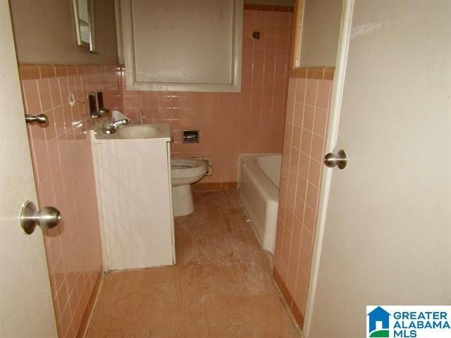 209 GARDEN LANE, Birmingham, AL 35215