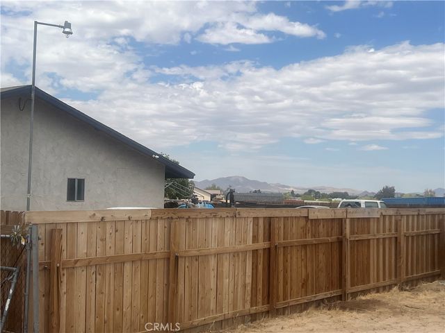 16124 Mesa, Hesperia, CA 92345