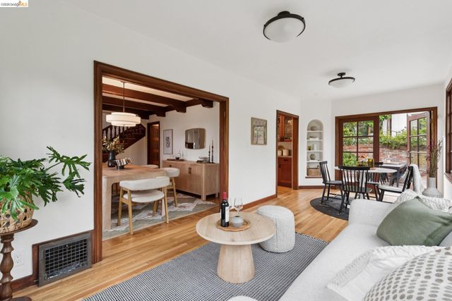 131 Montrose Rd, Berkeley, CA 94707