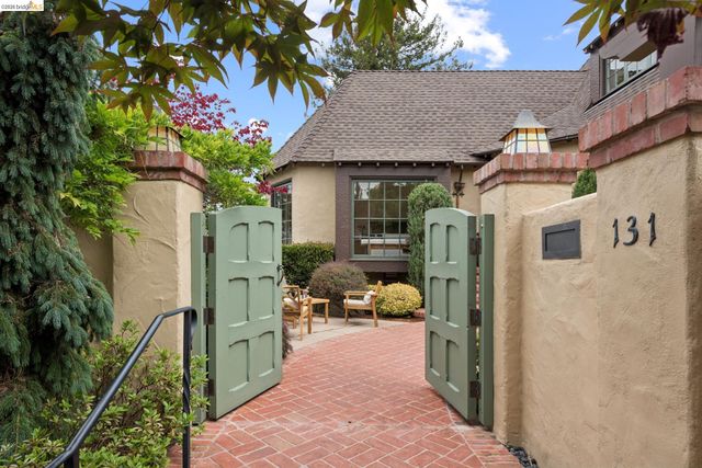 131 Montrose Rd, Berkeley, CA 94707