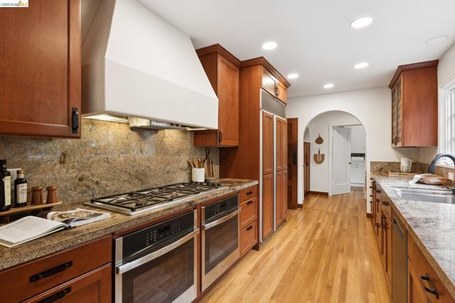 131 Montrose Rd, Berkeley, CA 94707