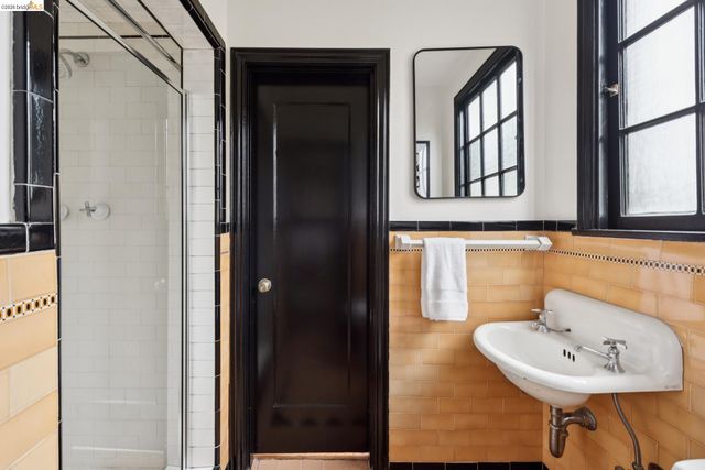 131 Montrose Rd, Berkeley, CA 94707
