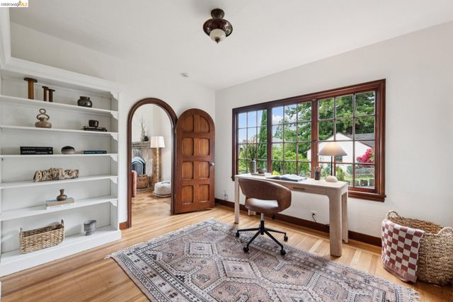131 Montrose Rd, Berkeley, CA 94707