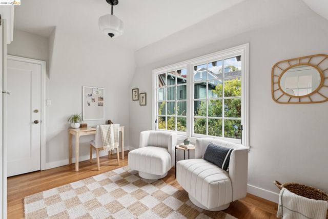 131 Montrose Rd, Berkeley, CA 94707