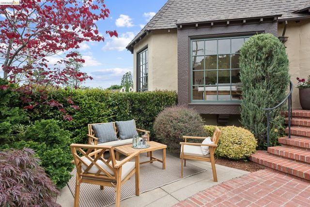 131 Montrose Rd, Berkeley, CA 94707