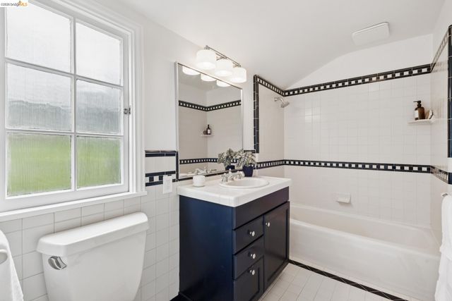 131 Montrose Rd, Berkeley, CA 94707