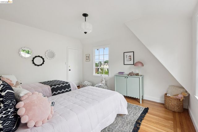131 Montrose Rd, Berkeley, CA 94707