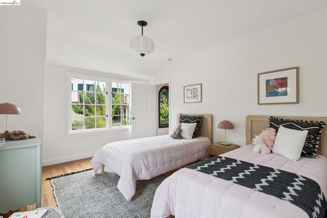 131 Montrose Rd, Berkeley, CA 94707