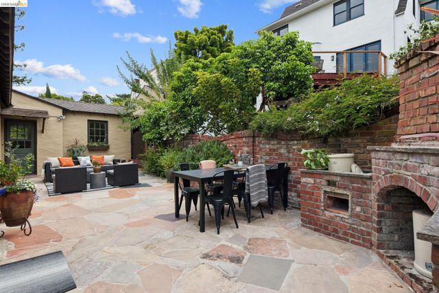 131 Montrose Rd, Berkeley, CA 94707