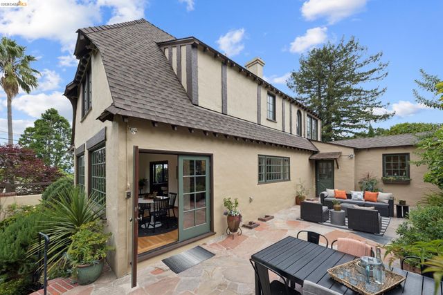 131 Montrose Rd, Berkeley, CA 94707