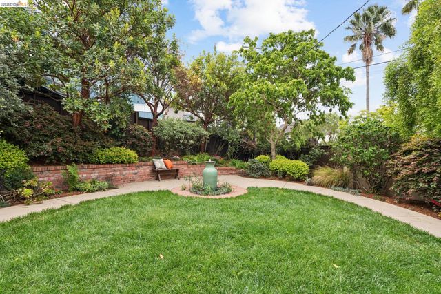 131 Montrose Rd, Berkeley, CA 94707