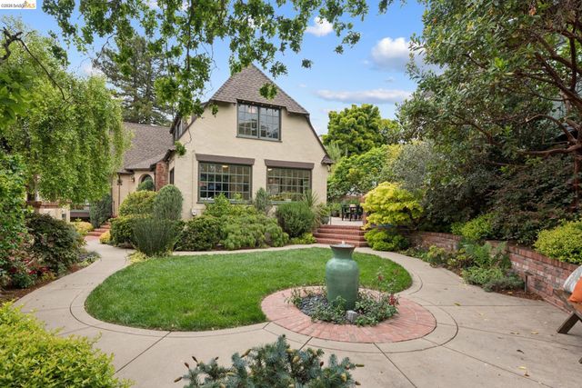 131 Montrose Rd, Berkeley, CA 94707