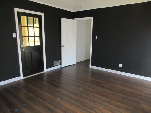 302 Cardinal Creek Drive, Duncanville, TX 75137