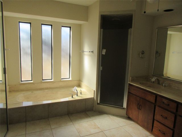 302 Cardinal Creek Drive, Duncanville, TX 75137