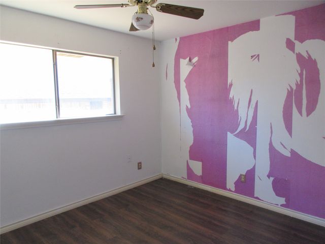 302 Cardinal Creek Drive, Duncanville, TX 75137