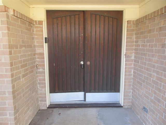 302 Cardinal Creek Drive, Duncanville, TX 75137