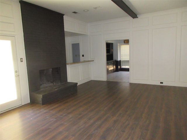 302 Cardinal Creek Drive, Duncanville, TX 75137