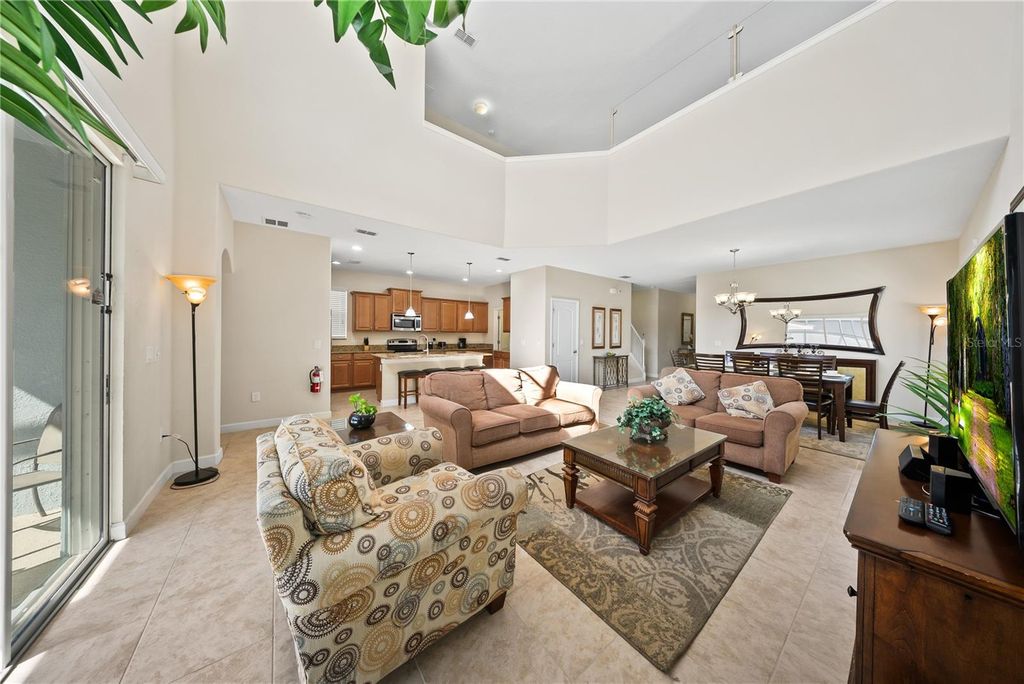 Image 18 of property listing at 8960 BISMARCK PALM RD, Kissimmee, FL 34747