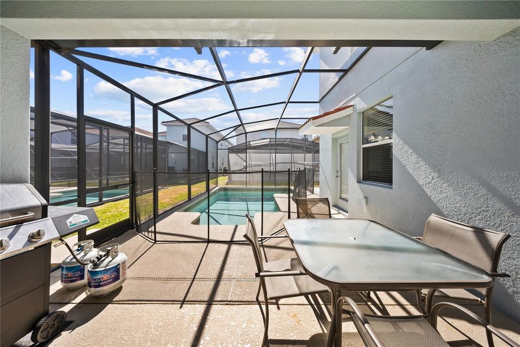 Image 29 of property listing at 8960 BISMARCK PALM RD, Kissimmee, FL 34747