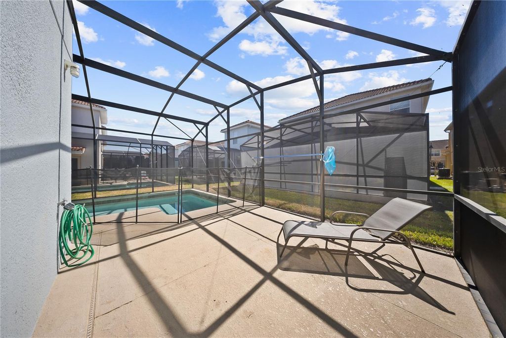 Image 31 of property listing at 8960 BISMARCK PALM RD, Kissimmee, FL 34747