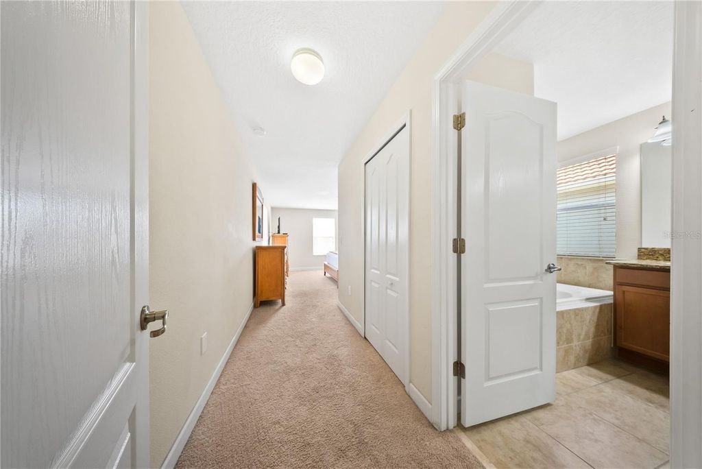 Image 35 of property listing at 8960 BISMARCK PALM RD, Kissimmee, FL 34747