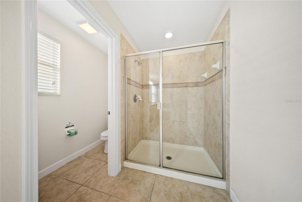 Image 38 of property listing at 8960 BISMARCK PALM RD, Kissimmee, FL 34747