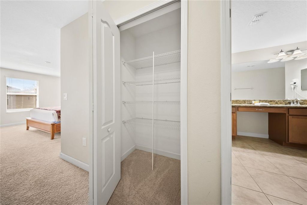 Image 40 of property listing at 8960 BISMARCK PALM RD, Kissimmee, FL 34747