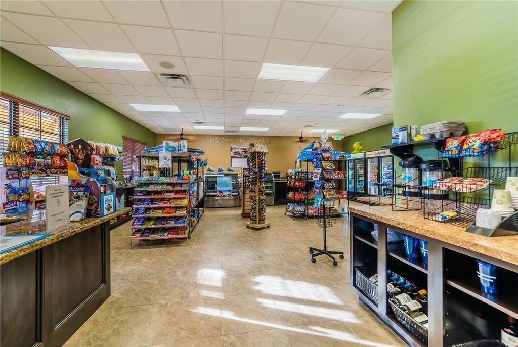 Image 64 of property listing at 8960 BISMARCK PALM RD, Kissimmee, FL 34747