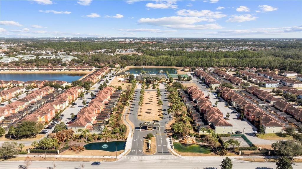 Image 70 of property listing at 8960 BISMARCK PALM RD, Kissimmee, FL 34747