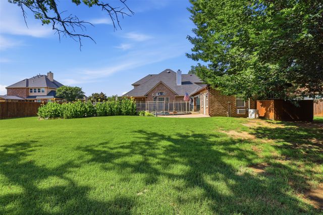 109 Palomino, Shady Shores, TX 76208