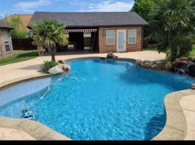 109 Palomino, Shady Shores, TX 76208