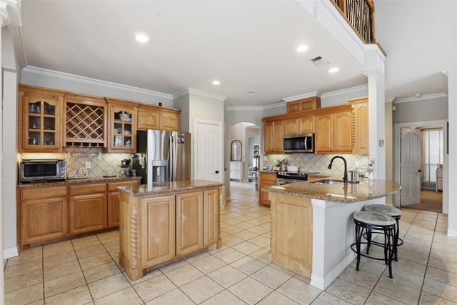 109 Palomino, Shady Shores, TX 76208