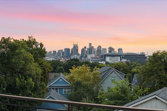 518 S 10th St, Nashville, TN 37206