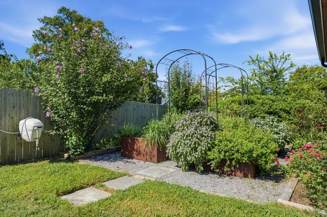 518 S 10th St, Nashville, TN 37206
