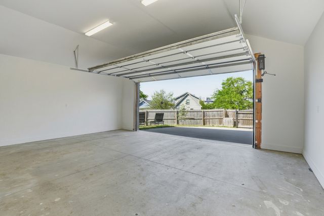 518 S 10th St, Nashville, TN 37206