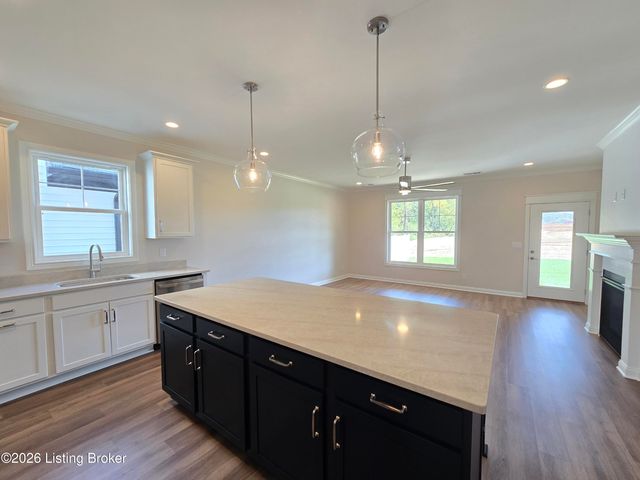 4413 Lochridge Pkwy, Louisville, KY 40299