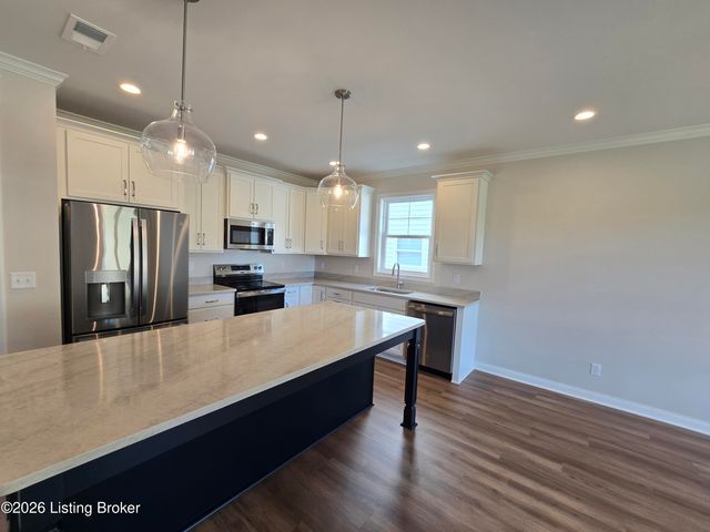 4413 Lochridge Pkwy, Louisville, KY 40299