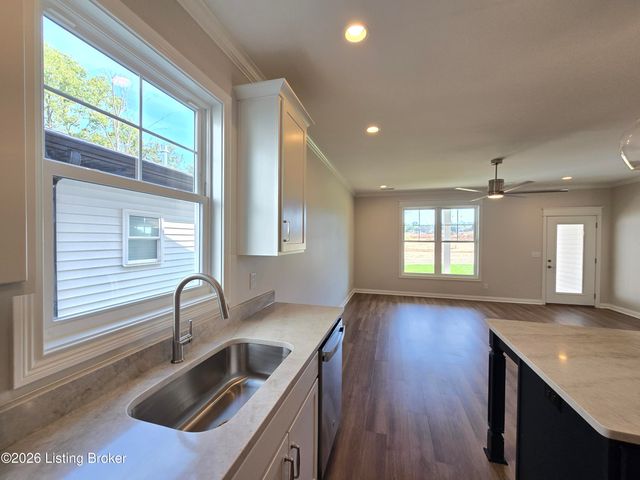 4413 Lochridge Pkwy, Louisville, KY 40299
