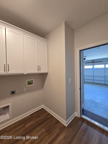 4413 Lochridge Pkwy, Louisville, KY 40299
