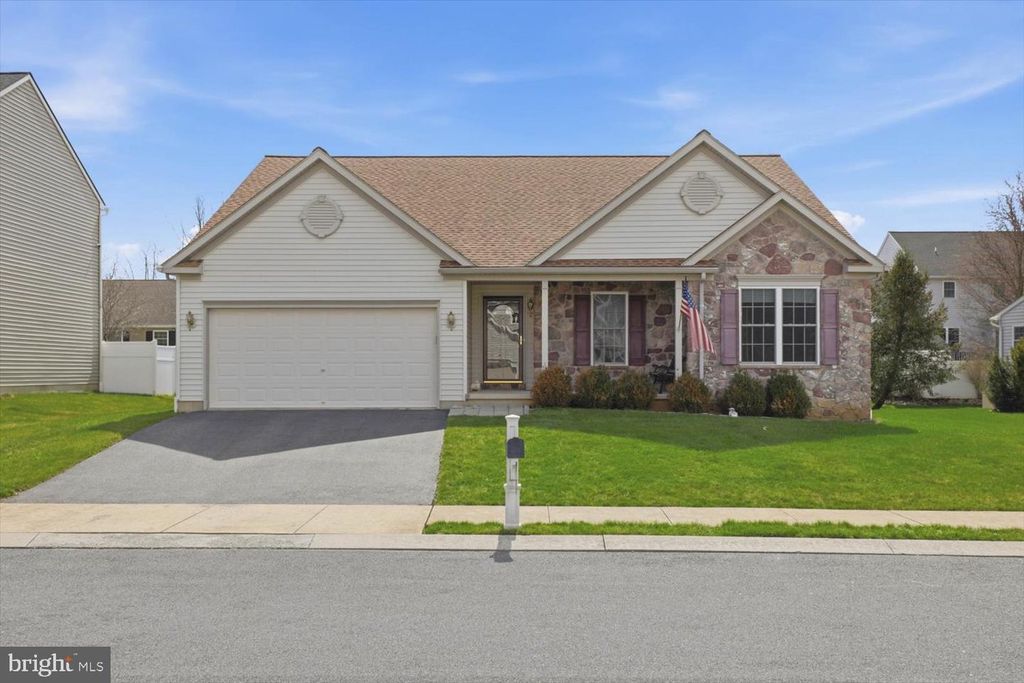 56 TYLER DR, Ephrata, PA 17522