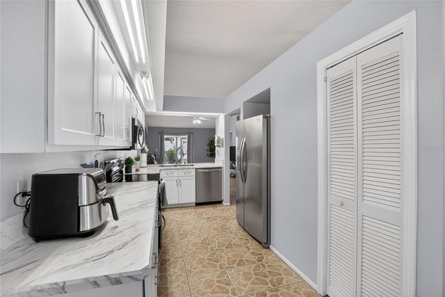 11005 KENBROOK DRIVE, Riverview, FL 33578