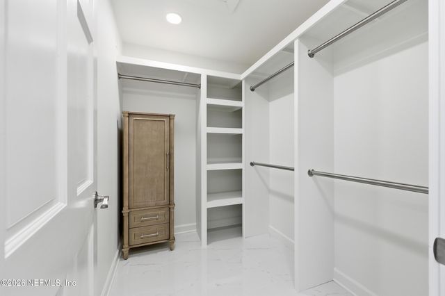 10126 W COURTYARDS Place, Jacksonville, FL 32256