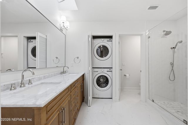 10126 W COURTYARDS Place, Jacksonville, FL 32256