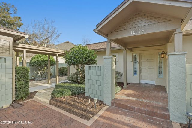 10126 W COURTYARDS Place, Jacksonville, FL 32256