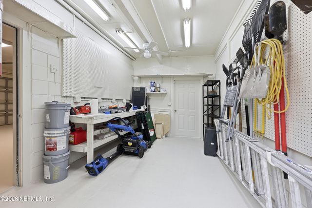 10126 W COURTYARDS Place, Jacksonville, FL 32256