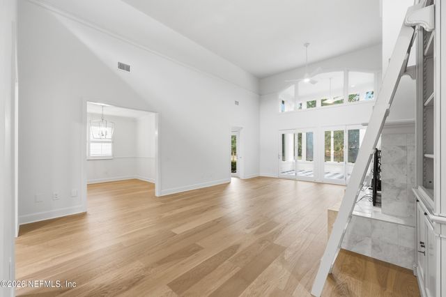 10126 W COURTYARDS Place, Jacksonville, FL 32256