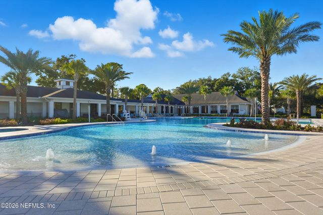 10126 W COURTYARDS Place, Jacksonville, FL 32256