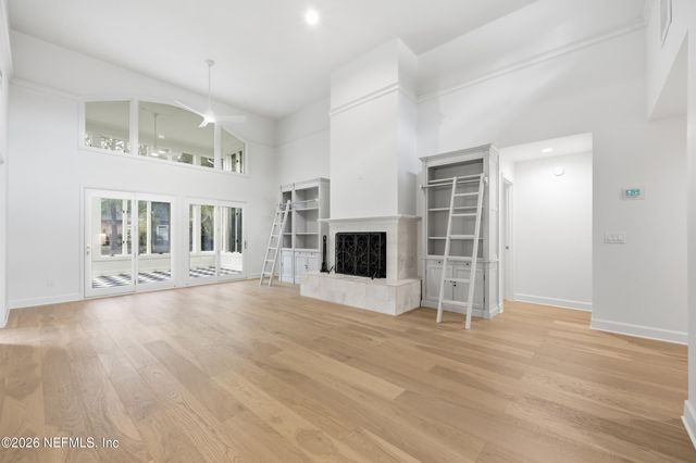 10126 W COURTYARDS Place, Jacksonville, FL 32256