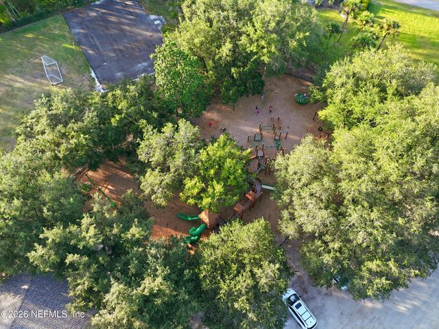 10126 W COURTYARDS Place, Jacksonville, FL 32256