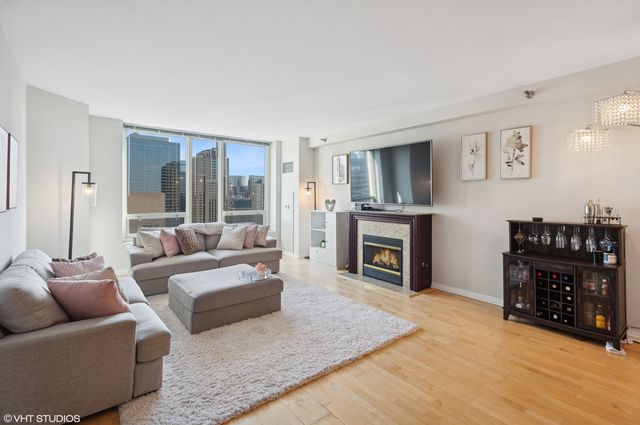 33 W Ontario Street 40D, Chicago, IL 60654